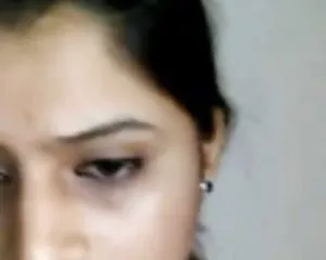 Una linda chica de carpetas desnuda delante de bf parte 1 sexo anal en el hombre