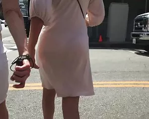 Ver a través de sexy vestido de limpio ver video de seso