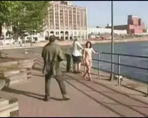 En las zonas comunes videos tetas muy grandes